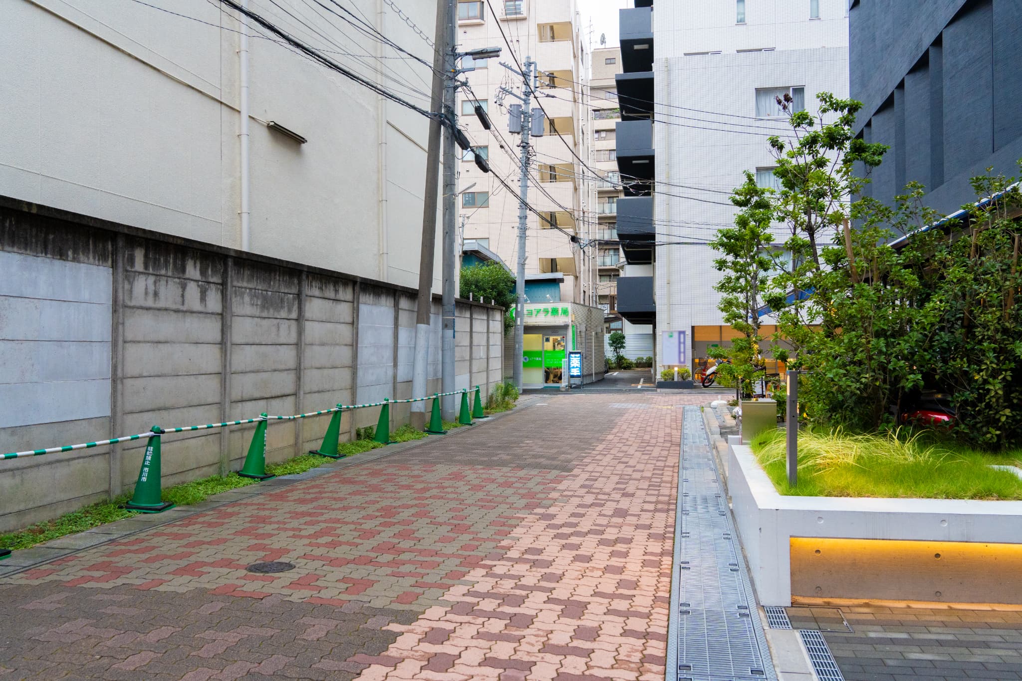 ③そのまま真っすぐ進みます